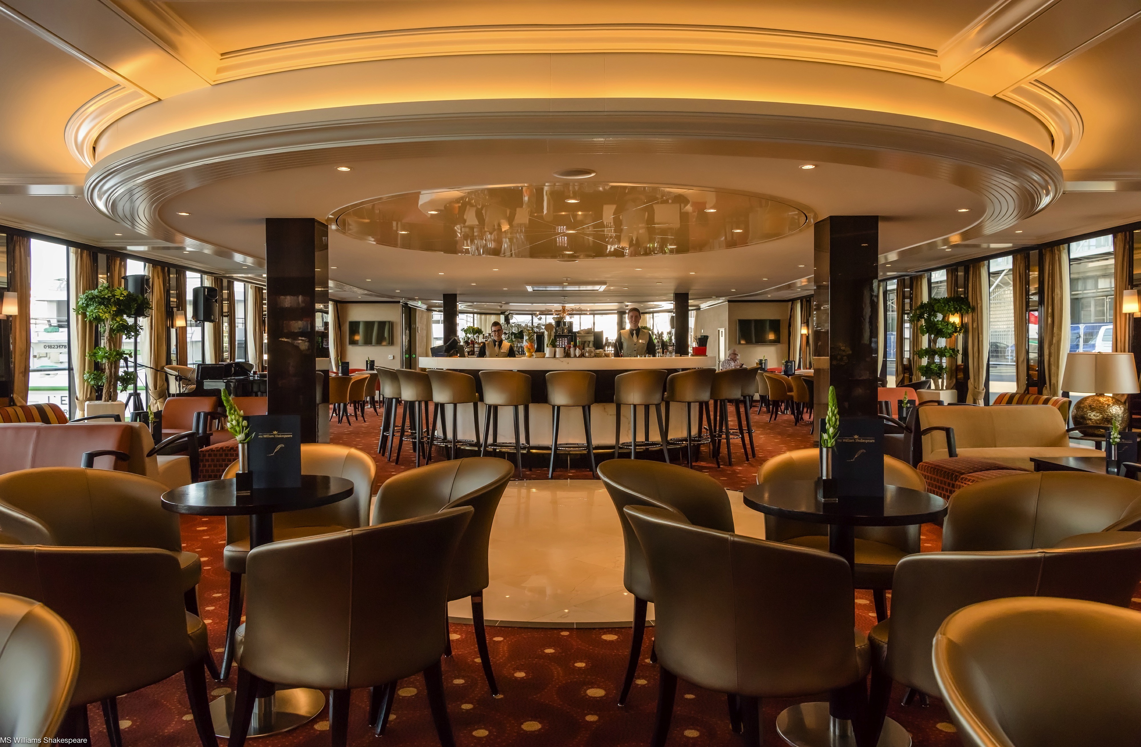 MS William Shakespeare - Midsummer Bar & Restaurant